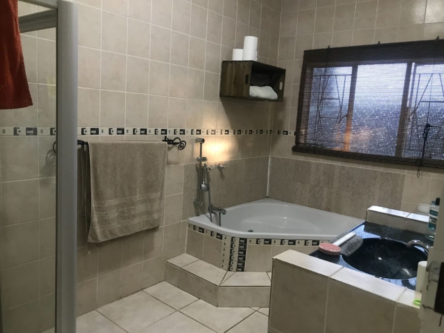 4 Bedroom Property for Sale in Middelpos Northern Cape